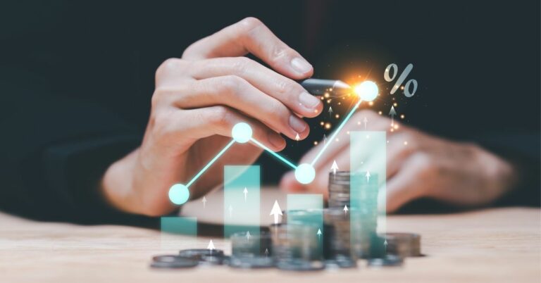 Préstamo fijo o variable Ventajas y desventajas según tu perfil (AdobeStock)